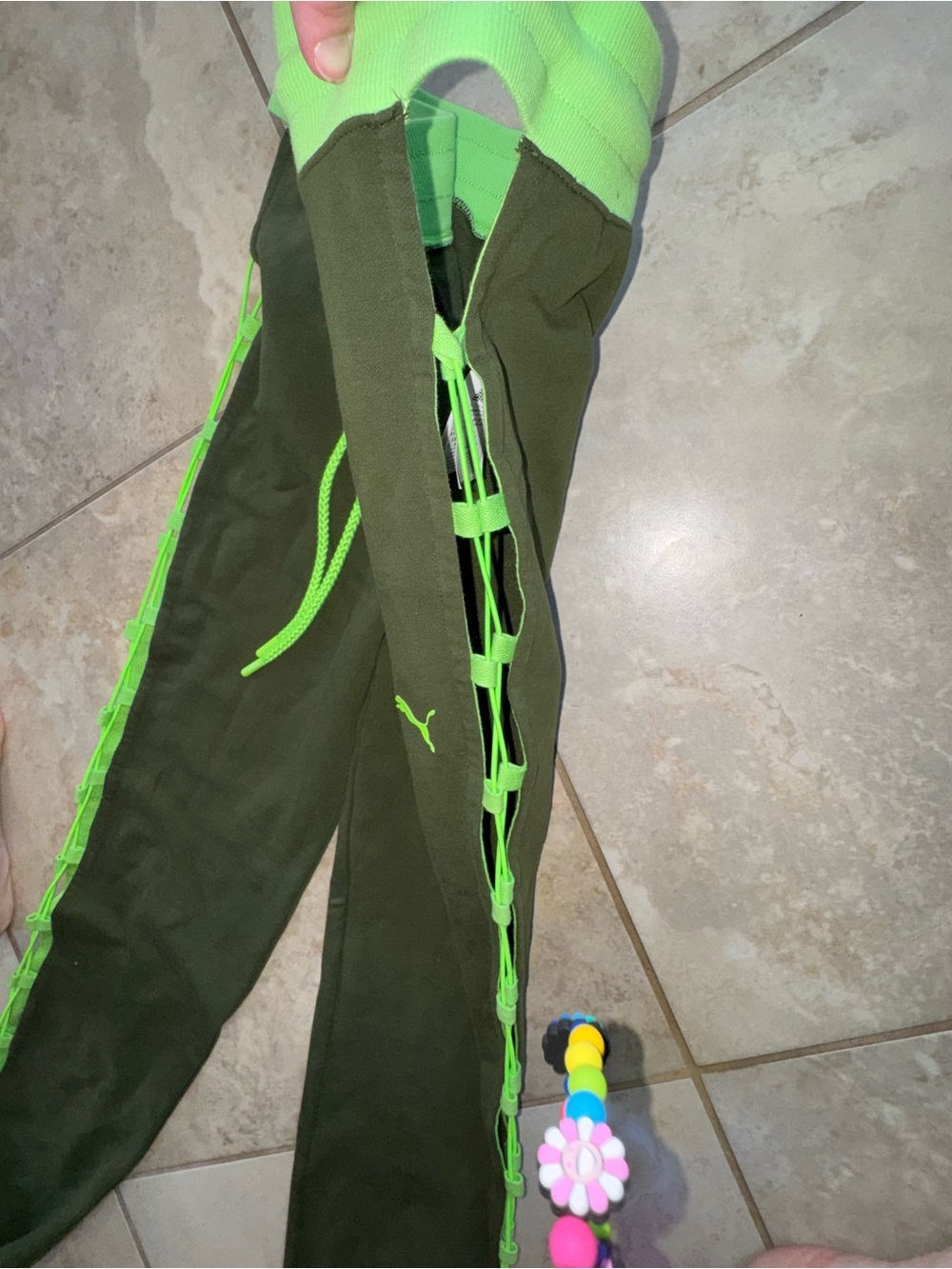 Fenty x Puma Rihanna Lace-Up Joggers Olive Neon S - Picture 4 of 12